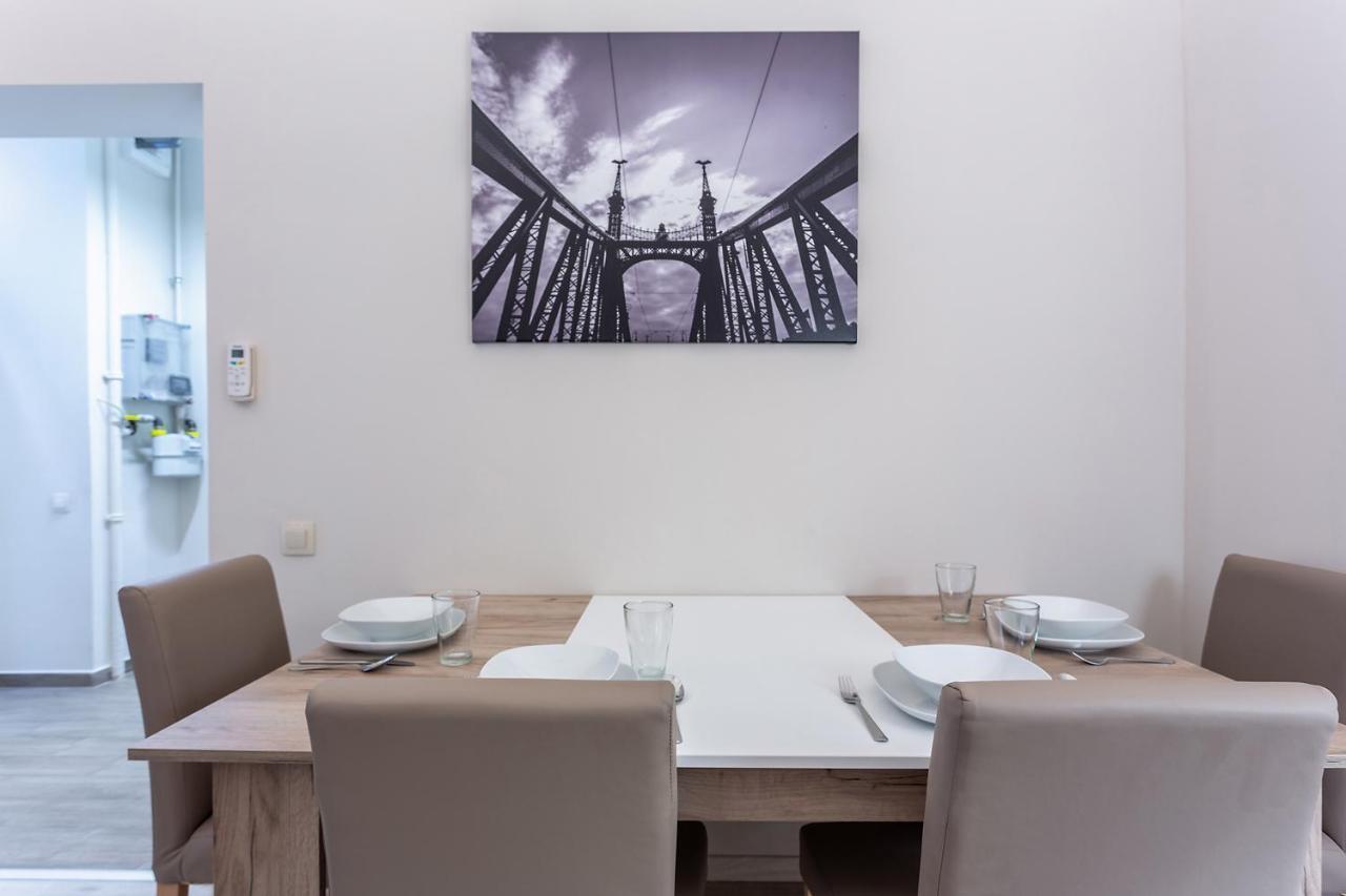 Goldcentral Apartment Akacfa 布达佩斯 外观 照片